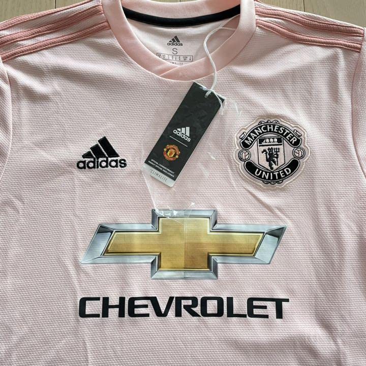 ピンクの猫　マンチェスターユナイテッド Bastone | ・ 03/05 Nike Manchester United Away | Instagram